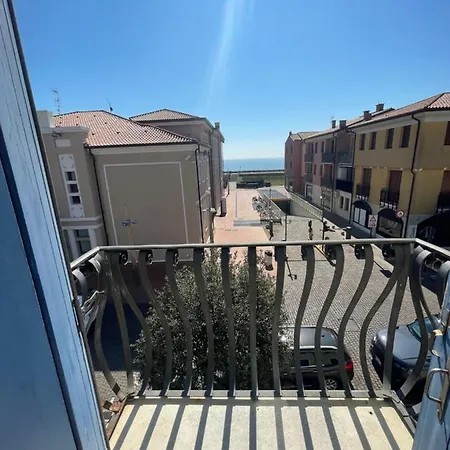 Trilocale Vista Mare Con 2 Bagni Nel Centro Storico - Agenzia Cocal Apartment Caorle Exterior photo