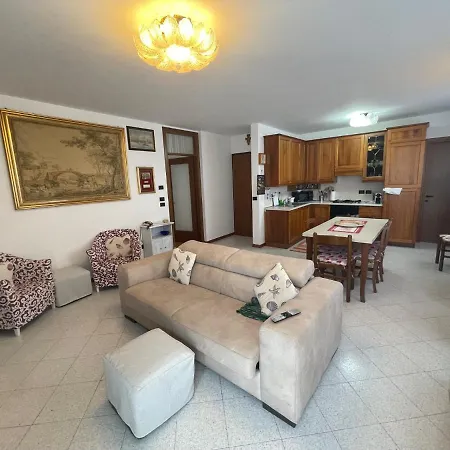 Trilocale Vista Mare Con 2 Bagni Nel Centro Storico - Agenzia Cocal Apartment Caorle Exterior photo