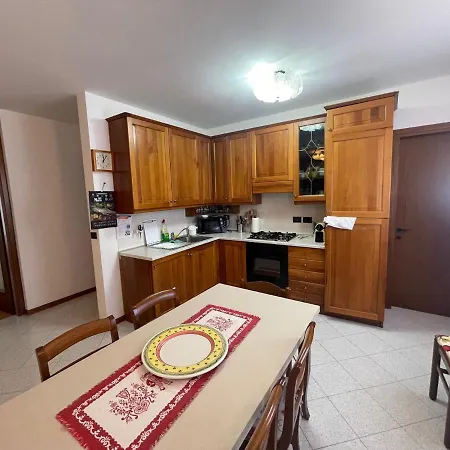 Trilocale Vista Mare Con 2 Bagni Nel Centro Storico - Agenzia Cocal Apartment Caorle Exterior photo