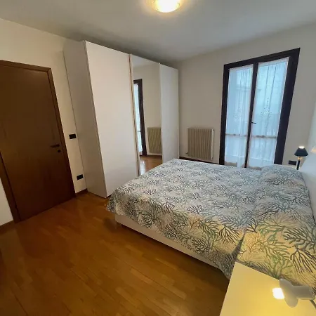 Trilocale Vista Mare Con 2 Bagni Nel Centro Storico - Agenzia Cocal Apartment Caorle Exterior photo
